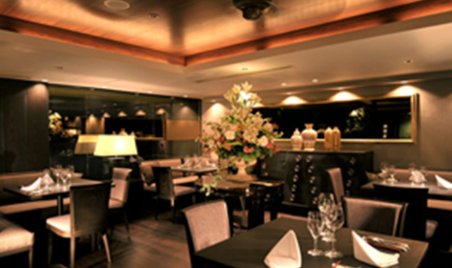 ベンジャロン 古名屋ホテル